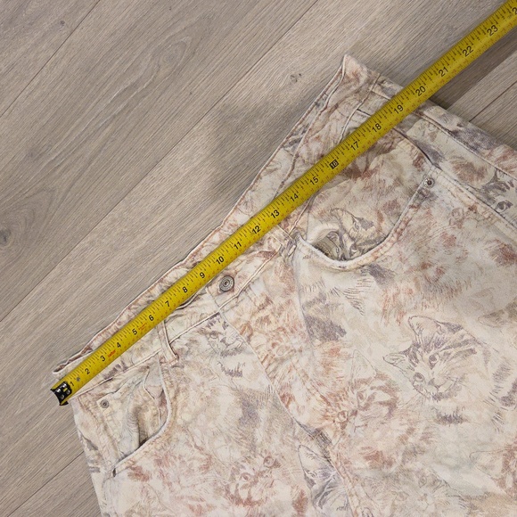 CAT PRINT!!  We The Free Good Luck Printed Barrel Jeans CAT PRINT PRINTED JEANS - Picture 7 of 7